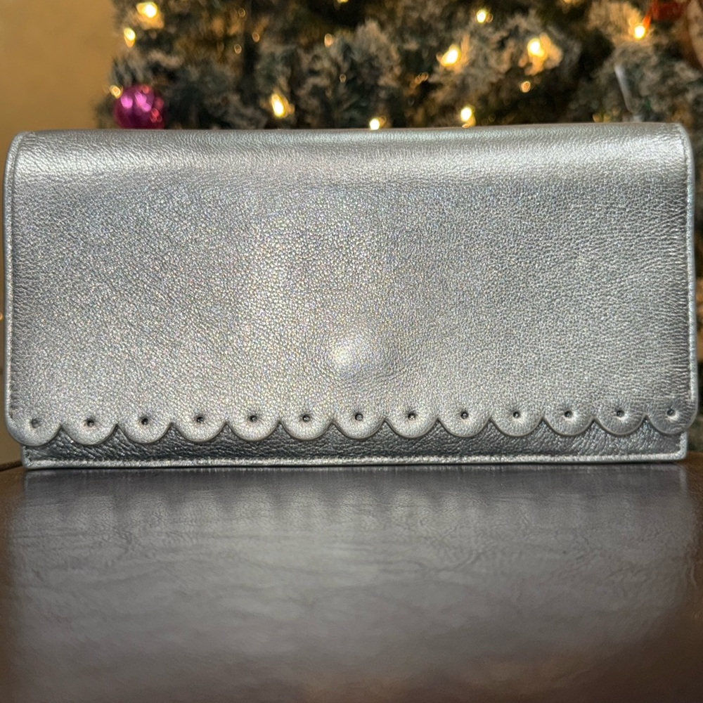 Elegant Banana Republic Metallic Silver Scalloped Clutch GUC